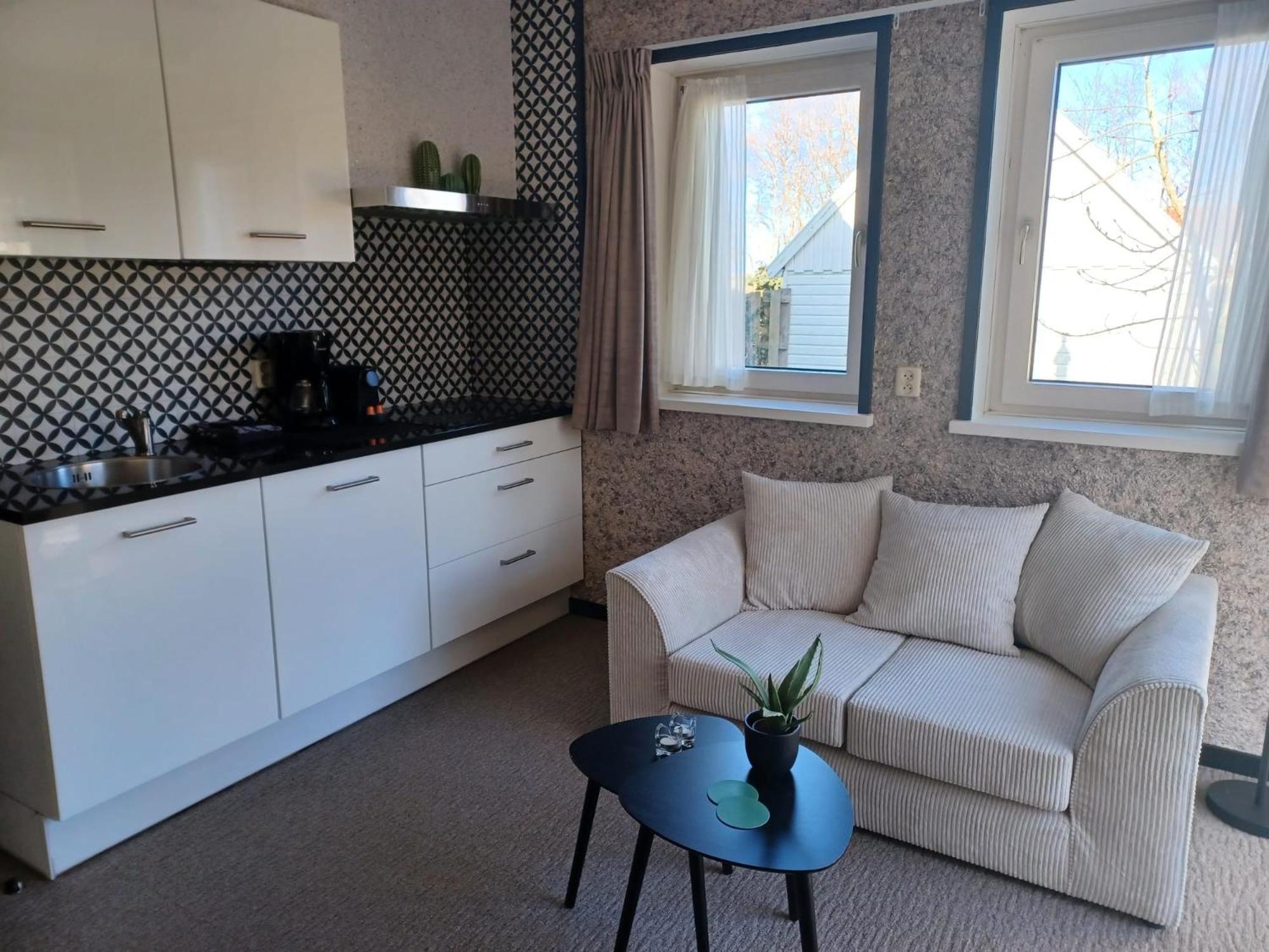 Hotel Dichtbijzee Oosterend  Екстер'єр фото